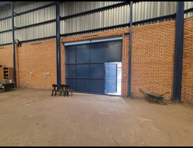 1,200M² WAREHOUSE FOR SALE IN DENVER